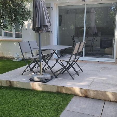 Les Bois De Zola Entre Provence Et Luberon Aparthotel Saint-Esteve-Janson Luaran gambar